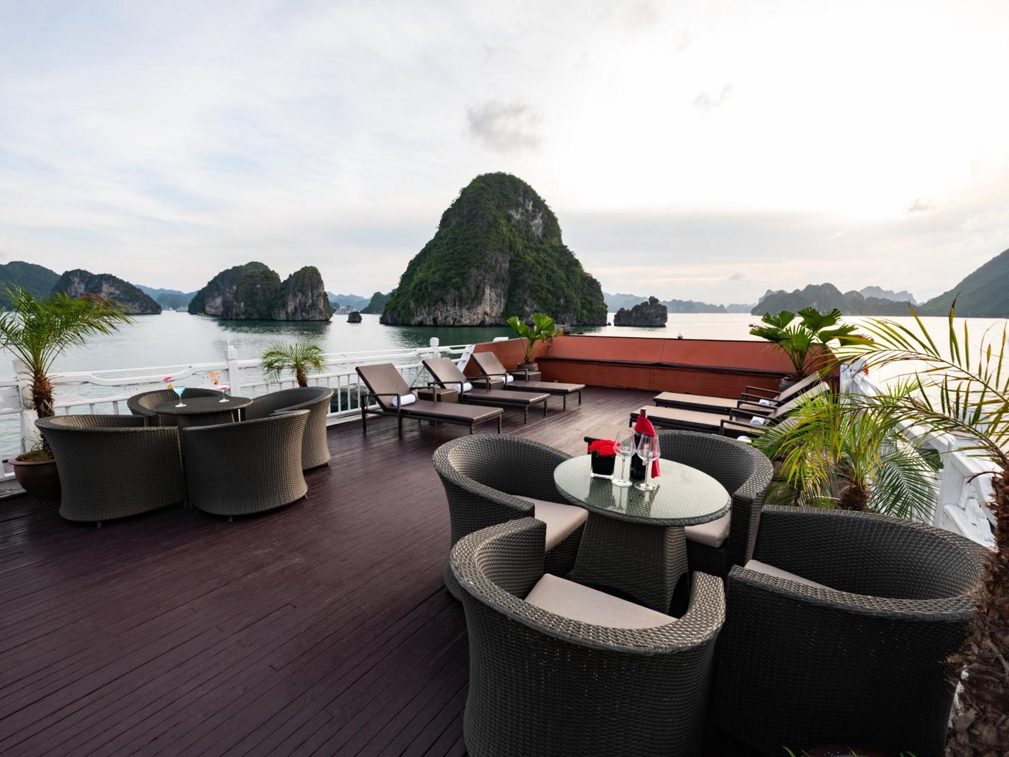 Hera Boutique Cruise Ha Long Bay المظهر الخارجي الصورة
